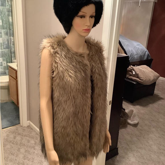 MERONA Faux Golden Island Fox Fur Vest Size Medium - Picture 3 of 16